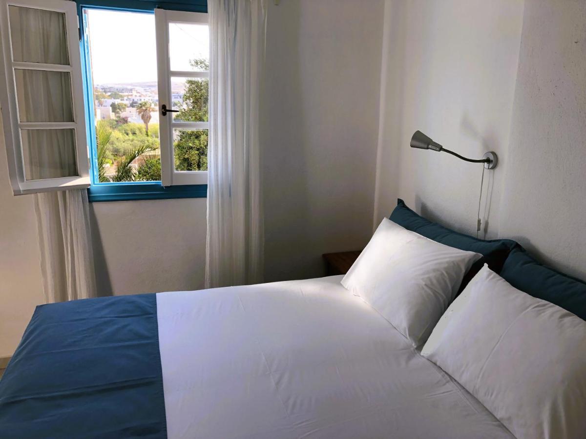 Meltemi Studios And Apartments Logaras Extérieur photo
