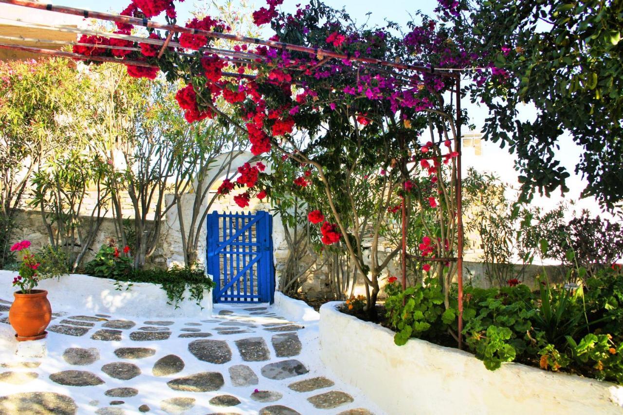 Meltemi Studios And Apartments Logaras Extérieur photo