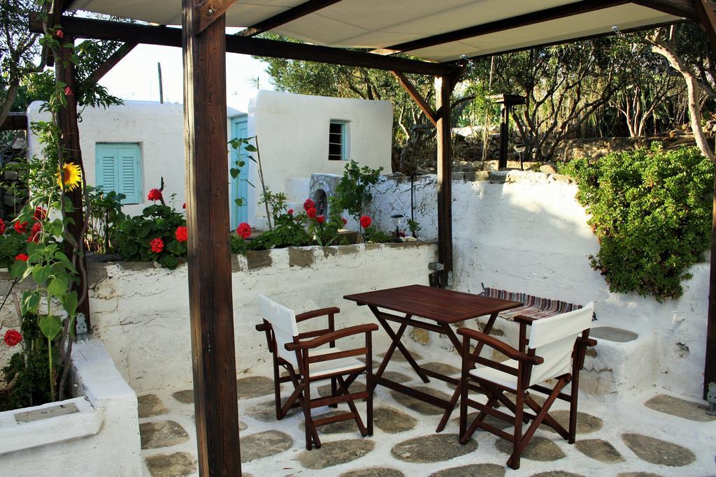Meltemi Studios And Apartments Logaras Extérieur photo