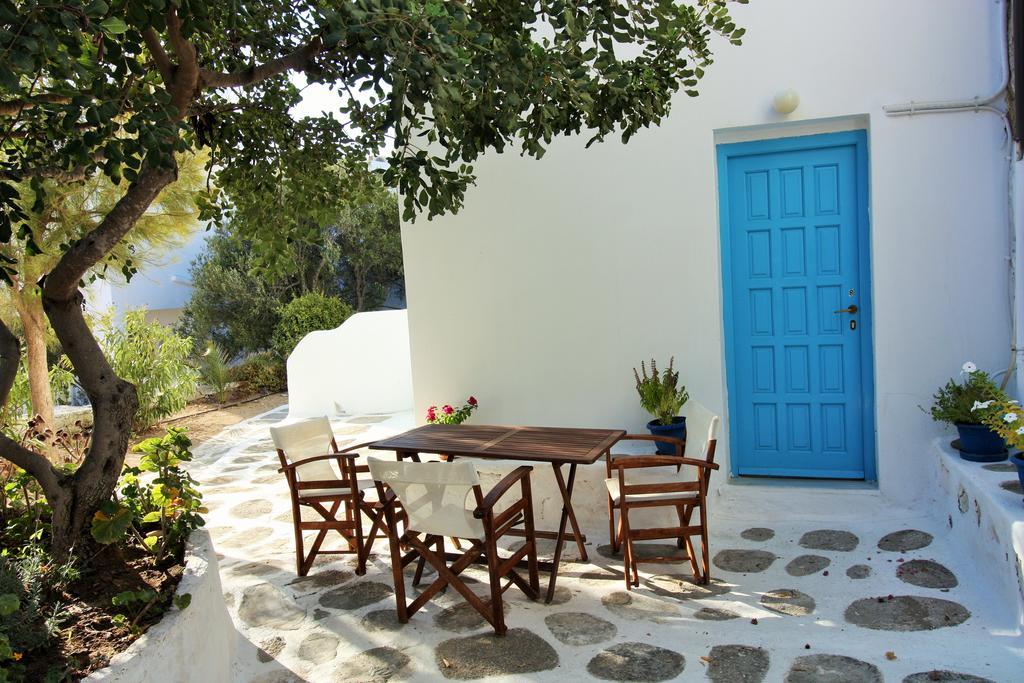 Meltemi Studios And Apartments Logaras Extérieur photo